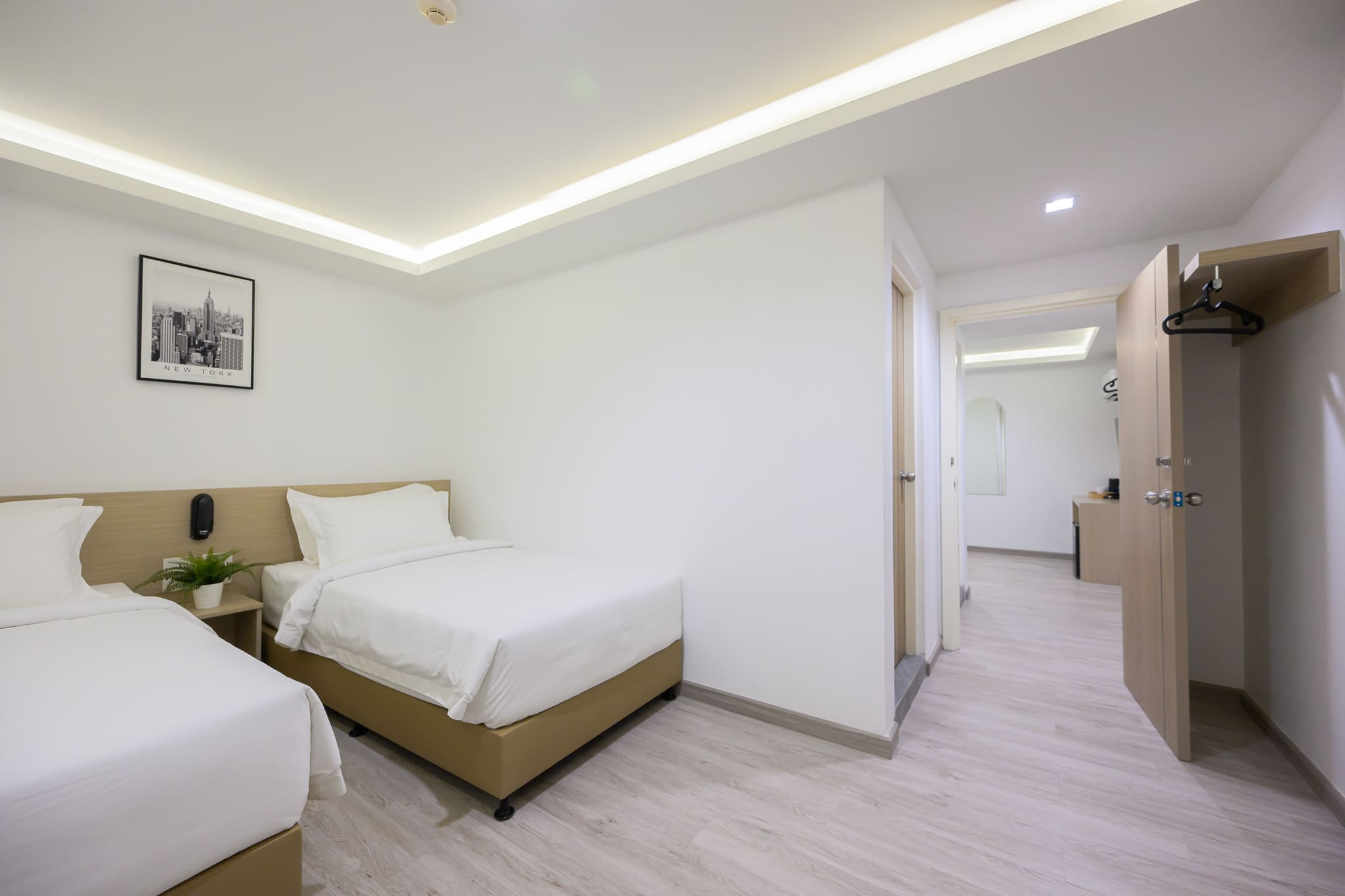 Global Hotel